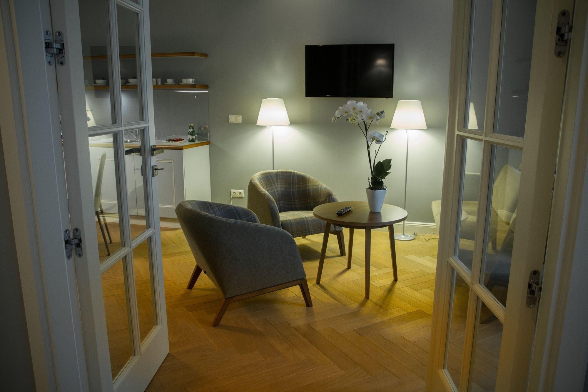 Hotel apartamentowy Bracka 6 4*
