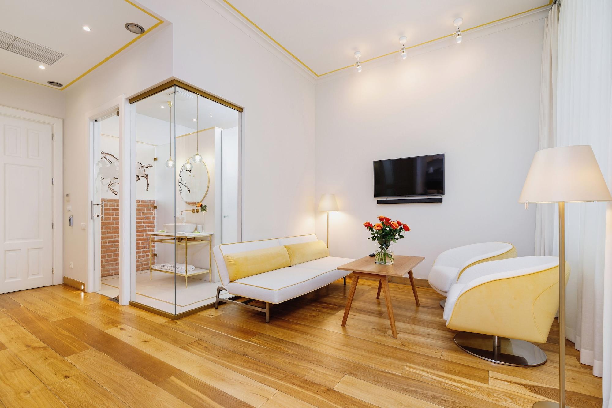 Bracka 6 Hotel apartamentowy 4*