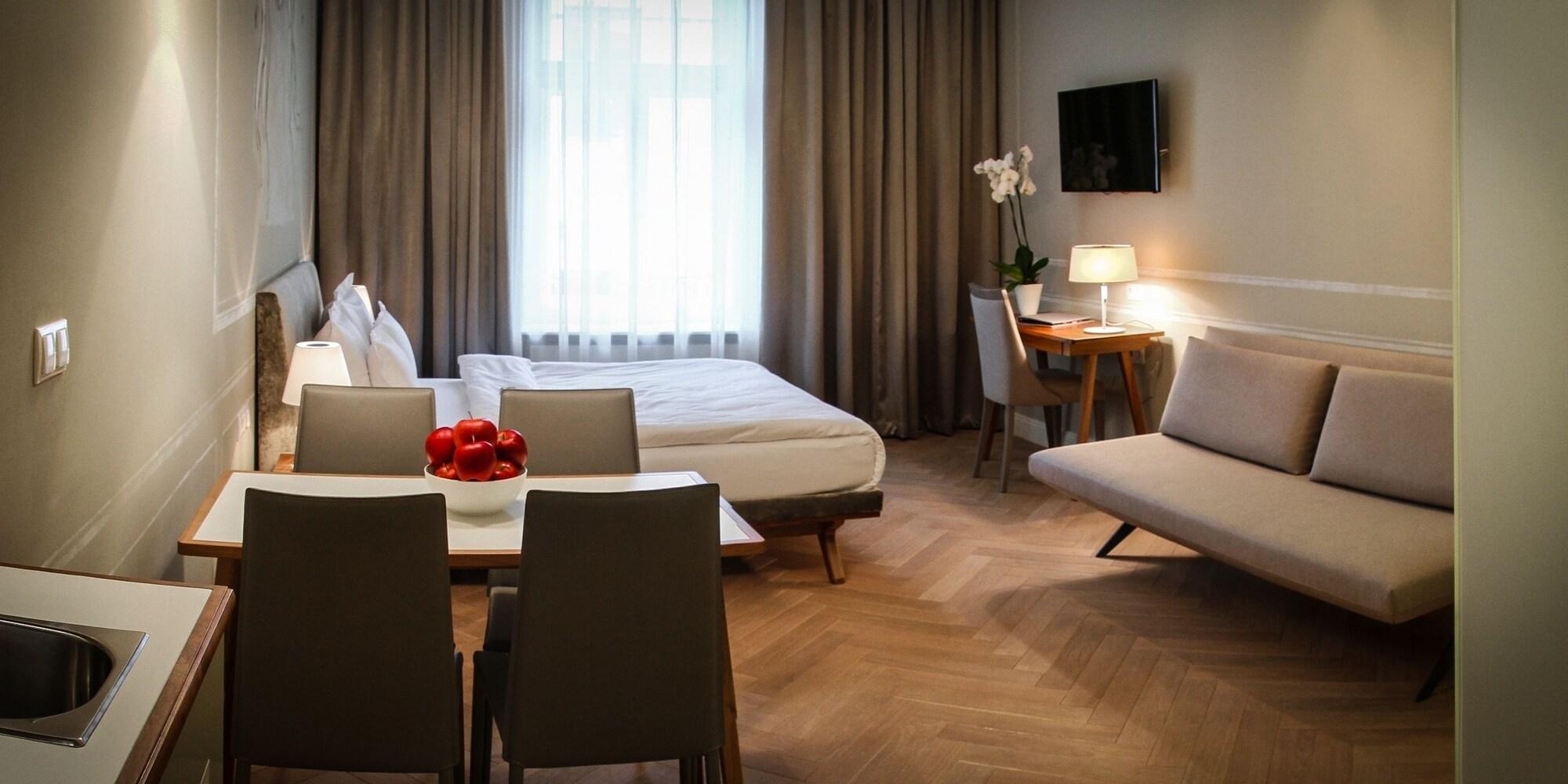 Hotel apartamentowy Bracka 6