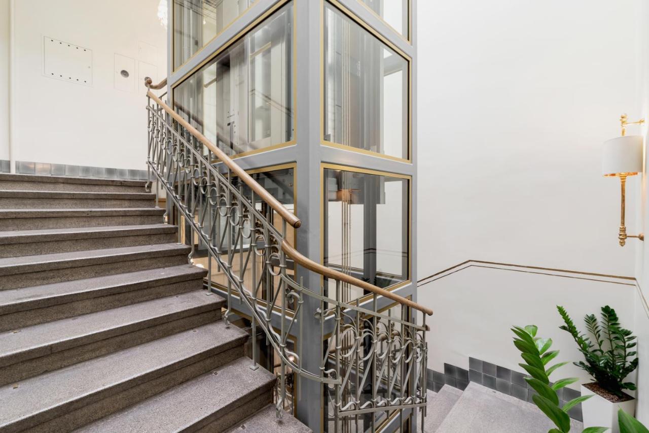 Hotel apartamentowy Bracka 6 4*