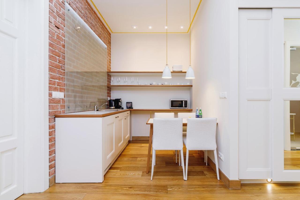 Bracka 6 Hotel apartamentowy